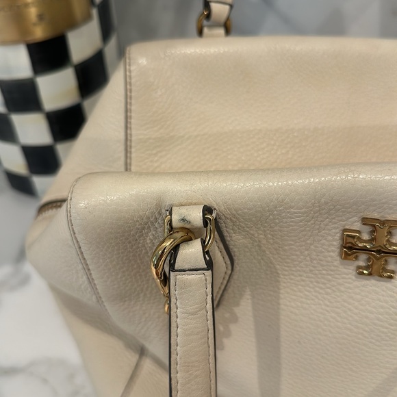 Tory Burch Kira Pebbled Leather Satchel in Cream - Picture 4 of 6